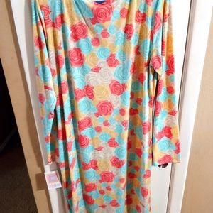 Moving- make offer! NWT LuLaRoe Debbie 2XL